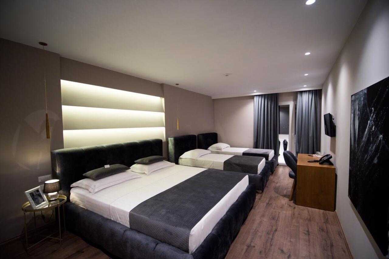 Light Hotel 3*