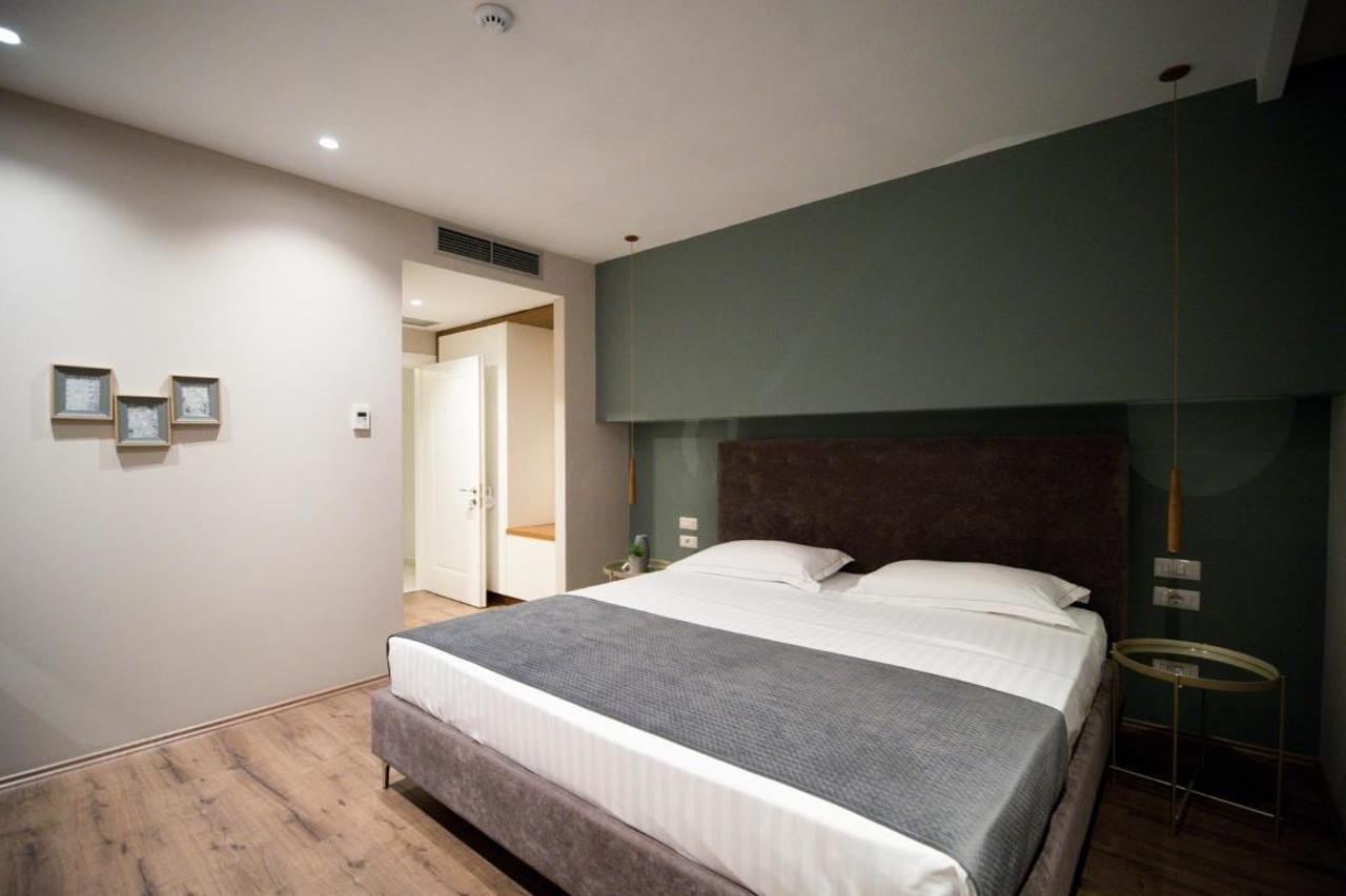Hotel Light