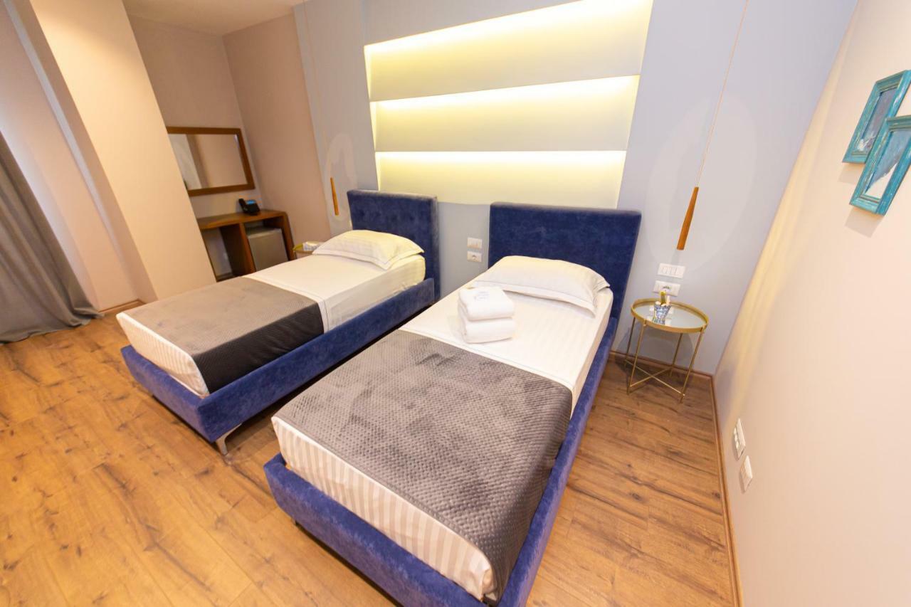 Hotel Light 3*