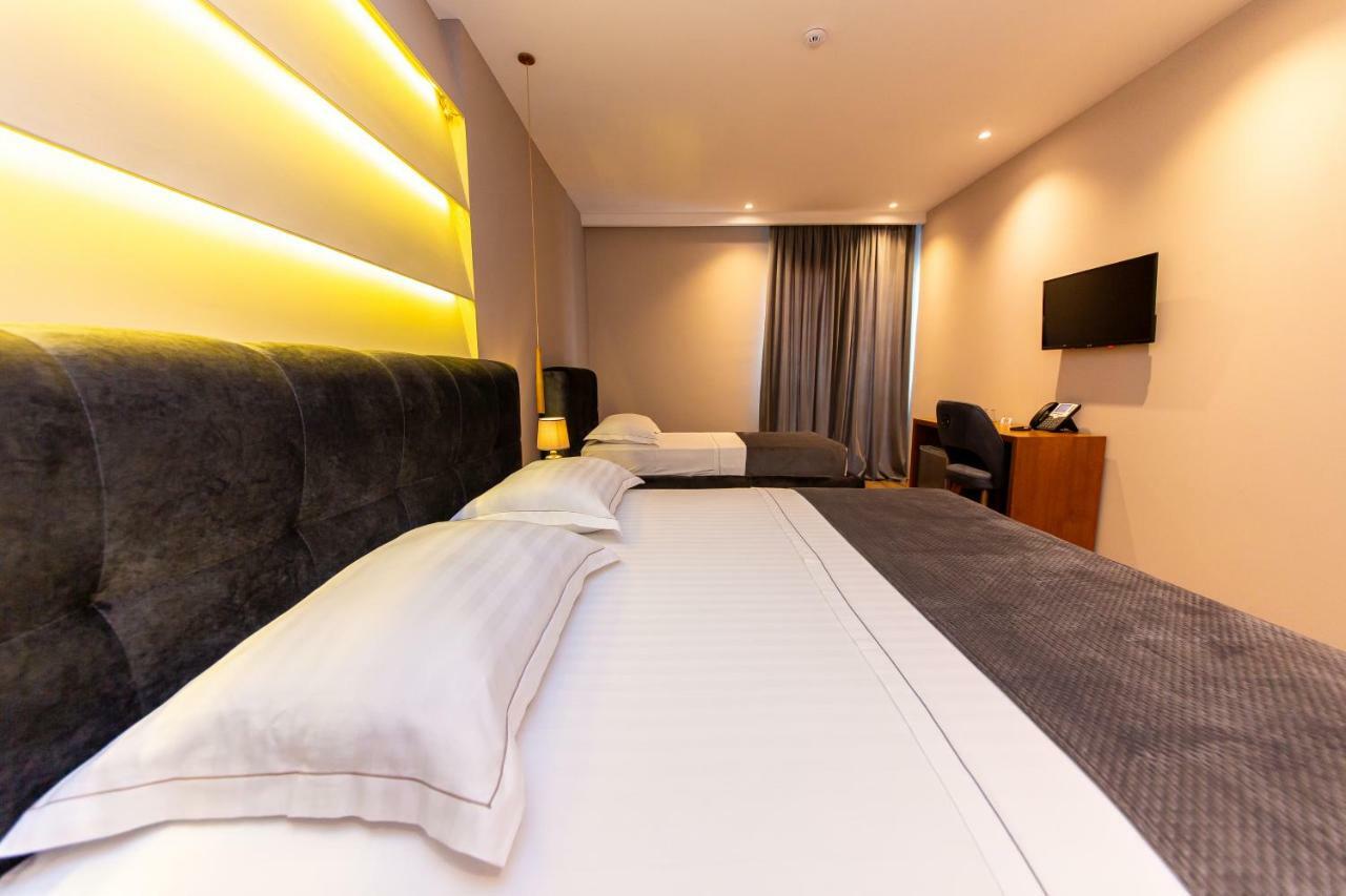 Light Hotel 3*