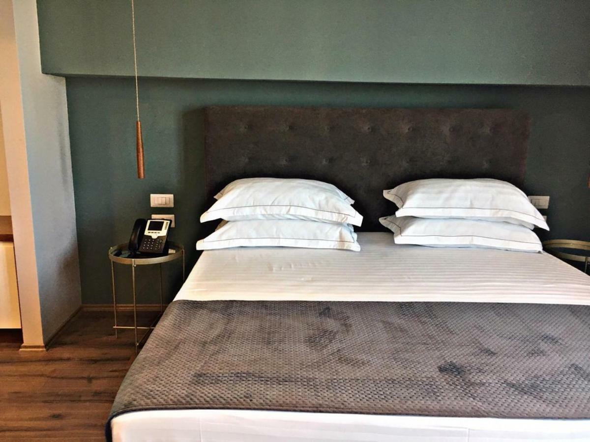 Light Hotel